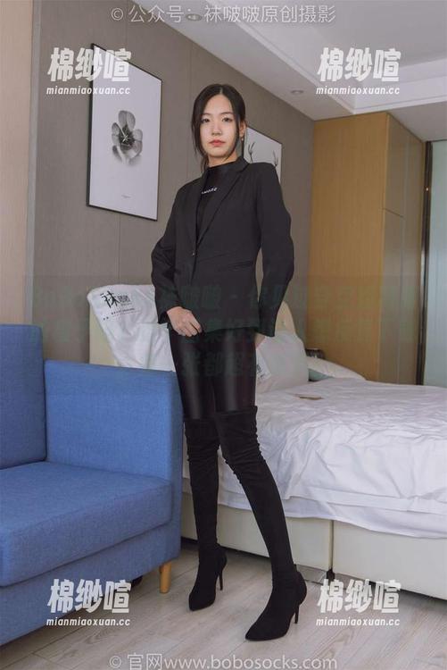BoBoSocks袜啵啵 - 你见过穿空姐制服的稚予吗？这个图集好到让人想反复下载，每一张都超有意思！