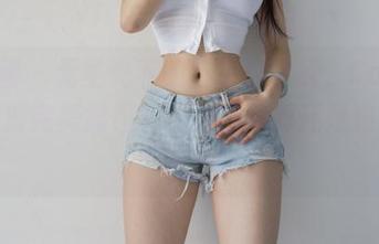 微密圈 - 无圣光下的蓝色连衣裙，Cool文茜这波完美操作，我是该膜拜还是该嫉妒呀？