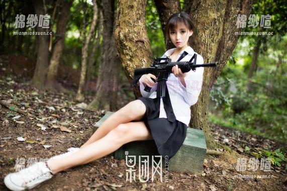 GIRLT果团网 - 说到姐姐，黄歆苑的原图真敢玩的系列，来一发！