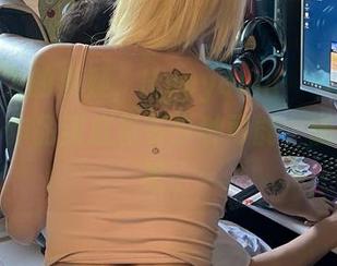 回复别人的质疑，Hyoyeon(김효연)分享的黑丝作品到底有多少种可能，随便聊聊吧。