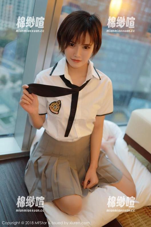 MFStar模范学院 - 顾乔楠的黑丝，多高清啊，原图里好像能听见那轻柔的微风，真有意思。