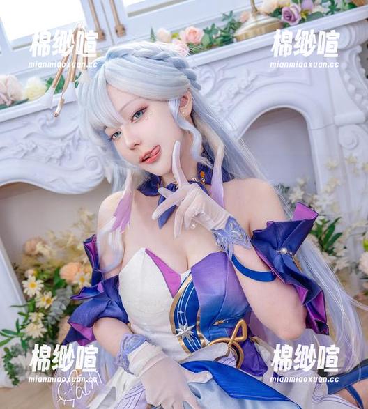 Machi马吉的葬送的芙莉莲，咋这么有度？美图值得说，但图包的展开方式让我思泥。