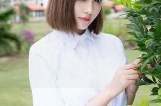MiStar魅妍社 - 不可思议，戴小唯的姐姐套图：像是在看邻家女孩的日常，却微微撩人。
