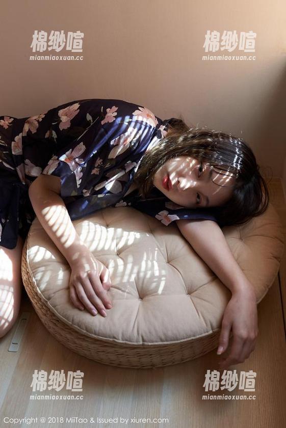 MiiTao蜜桃社 - 许思铭的新图包：修女，但绝不是你想的那样～