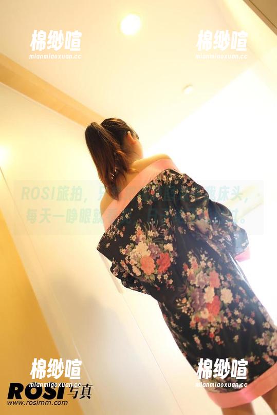 ROSI旅拍，只想把这原图放在我床头，每天一睁眼就看见，日子绝不能白过。