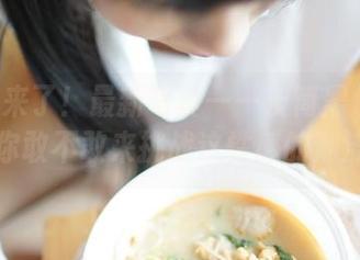 ROSI来了！最新写真——长筒黑色丝袜，你敢不敢来挑战这性感的潮流？
