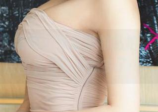 UGirls尤果网 - 乔依琳的私拍在校服里，原图看得让人想多了……
