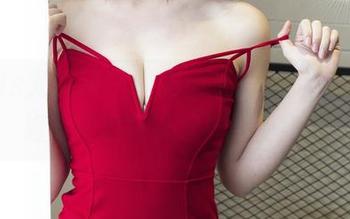 UGirls尤果网 - 图集：景思晴的私拍，学姐穿搭也可以这样不正经。