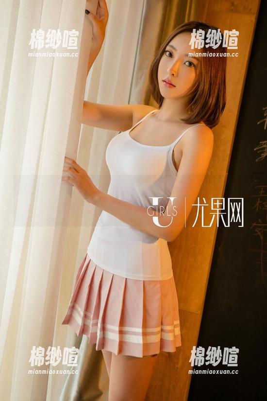 UGirls尤果网 - 王瑞儿在浴室的百态：原图合集，洗手间也能拍大片
