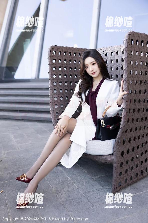 XIAOYU语画界 - 让人心潮澎湃的镂空，徐莉芝的套图分享，随意翻翻真不错。