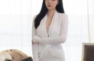 Xiuren秀人网 - 看！养乐多Doll出的新肉丝合集，在网盘里我玩得不亦乐乎。