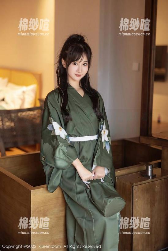 Xiuren秀人网 - 拍黄瓜girl温柔写真：就像巧克力盖的草莓，甜而不腻
