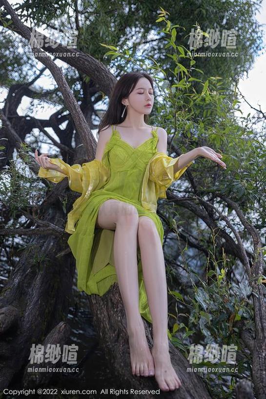 Xiuren秀人网 - 林文文yooki，这职业装写真集是认真的吗？高清的诱惑！