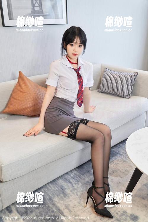 Xiuren秀人网 - 记得了解一下燕甘甘的连体衣选择，这些图片让人惊叹！