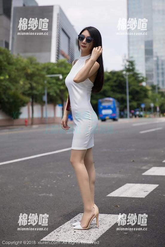 Xiuren秀人网-萌白酱 Xiuren秀人网 - 看萌白酱的写真,壁纸上的粉色让人想沉迷。