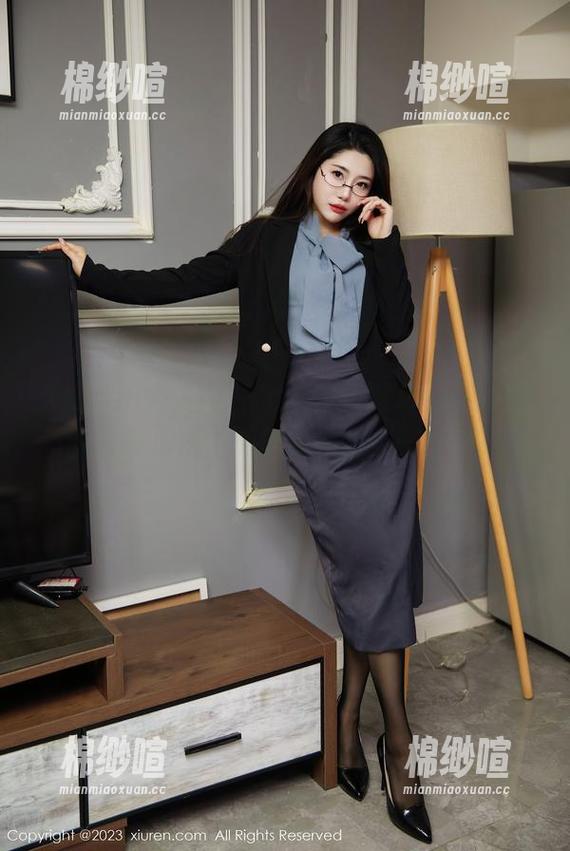 Xiuren秀人网 - 定制镂空写真——让薇薇酱真正成了‘轻松看穿’的女神！