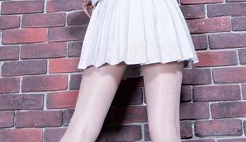 beautyleg - Lucy的泳衣，原图奉上，不是到底泳池还是沙滩的那种喜感？