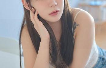不止是高空的服务，wuyo(우요)空姐写真作品的打趣与优雅。