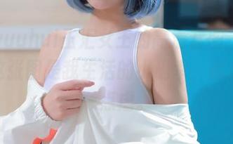 看了yuuhui玉汇女王的高清套图，真心觉得这张图是我生活的小确幸，就是缺了一点虐。