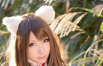 下载Saku的图集，看裤里丝如何巧妙化身疑似魔法师！