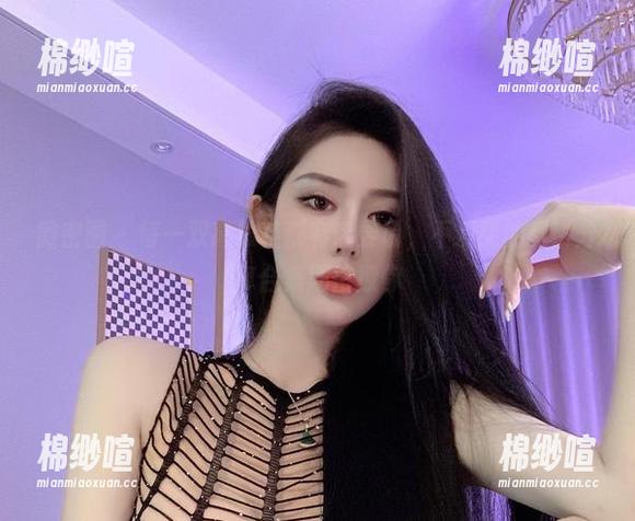 微密圈 - 每一双高跟鞋都有话要说，不爱笑的赛琳分享合集期待撩你