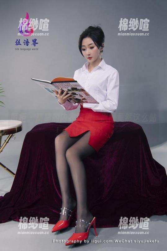 丽柜 - 晴晴的内衣图册，原图竟然这么贴！真让我意外。