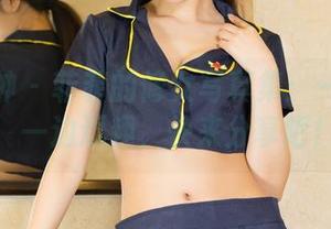 克拉女神 - 菲菲的修女写真集：一边传教，一边逗趣，快来分享吧！