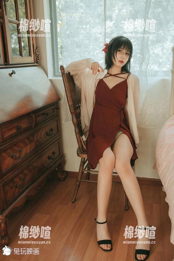 如果说机车是自由的象征，那兔玩映画的伊莉雅就是人间烟火，心头的一抹火热。