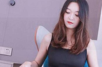 初夏女神 - 双双分享，透过图库看见高清的美足特写