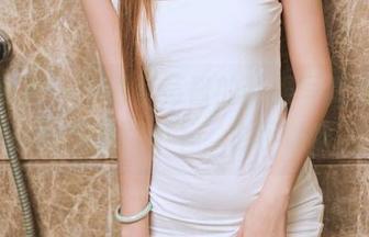 头条女神 - 下载草莓酱的制服写真集，随时随地想回顾下，也不赖嘛。