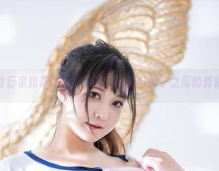 奇行家狗崽的浴室私拍，水滴与影子之间的舞蹈