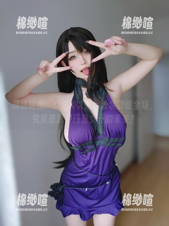 精选输出：女主K以蓝色泳装震惊全场，究竟是泳装还是女仆的未来？