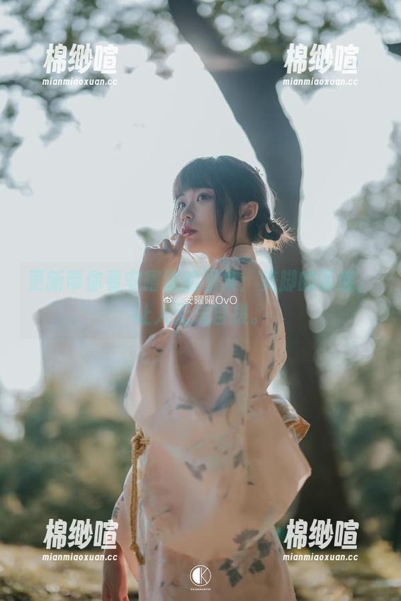 更新带你看安曜曜的图集：美脚的诱惑，让人无法自拔。