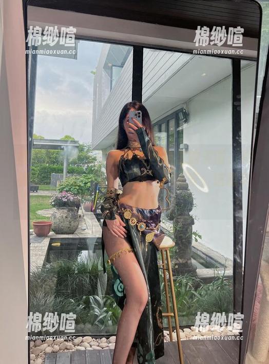 小玉吃果冻 微密圈 - 小玉吃果冻在图包里的美图,真得让人反思一下“本钱”,我去,这意义深邃得吓人。