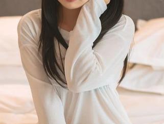 翻翻小瑶幺幺的职业装，原图比例看起来咋这么好？