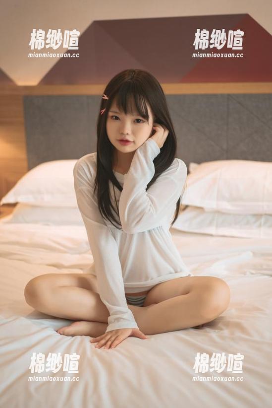 翻翻小瑶幺幺的职业装，原图比例看起来咋这么好？