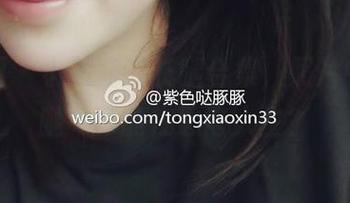 微密圈 - 小芯酱的长腿合集，照片中的“腿”可能在思考人生？