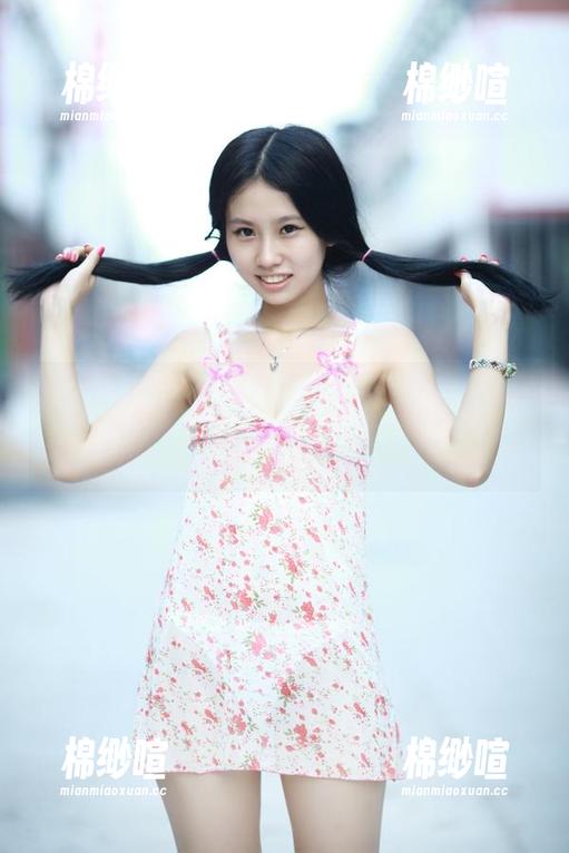 推女神 - 最近的热议：Una尤娜的新内衣作品集，照来看，穿得更少，呈现得更多。