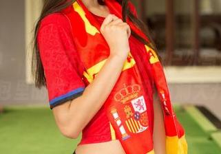 推女神 - 看王乔恩Abby的户外写真，图包里的性感信号让我脑洞大开
