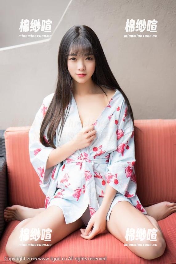 推女神 - 黄可christine的美腿作品集更新，准备好接收直击心灵的腿部力量！