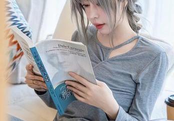 星颜社 - 潘思沁的无圣光写真展，女孩们总能把简单穿得如此“复杂”。