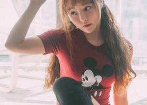 波萝社 - 别被平常的女孩迷了眼，王语纯的私房写真可是别有洞天