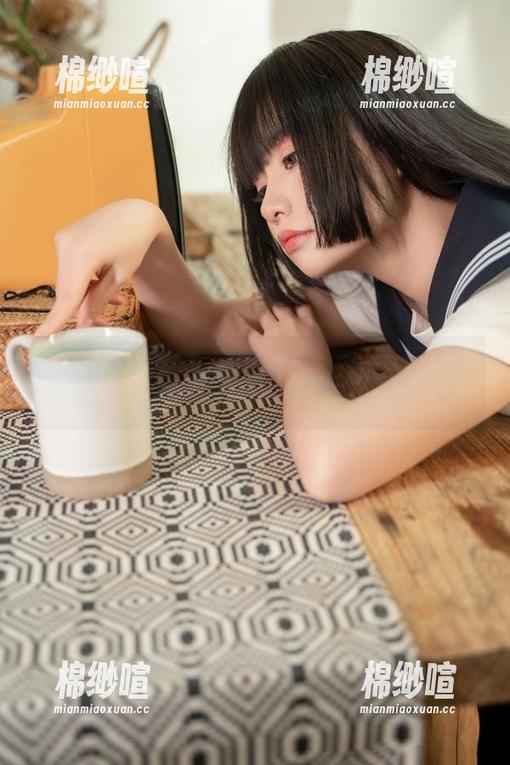 爆机少女喵小吉的女友图集：这个姿势让我想起刚出浴的模样！