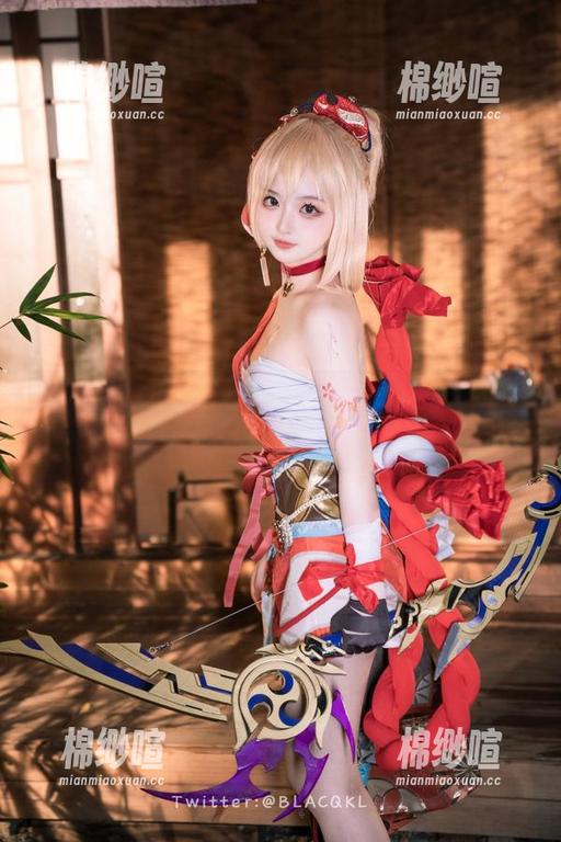 白莉爱吃巧克力的校园漫游：在图书馆里迷路的绝妙写真