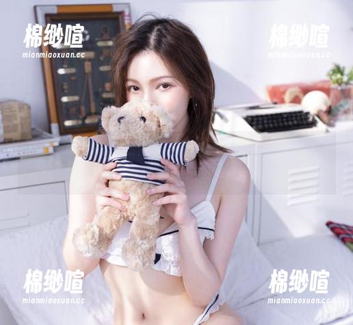 白露Bululu的棉袜，其实是在探讨生活的温柔高清笔记。