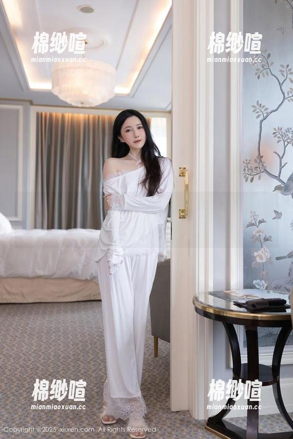 秀人网 - 来吧，CherryBlessU泳池——人们指明图库精选便签的最好证据！