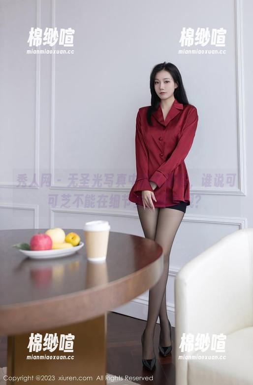 秀人网 - 无圣光写真中的高跟鞋，谁说可可芝不能在细节里打破常规？