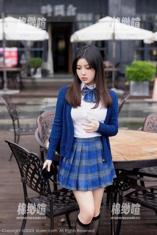 秀人网 - 海南岛的最新图包，徐莉芝Booty的泳装选择有点…大胆！