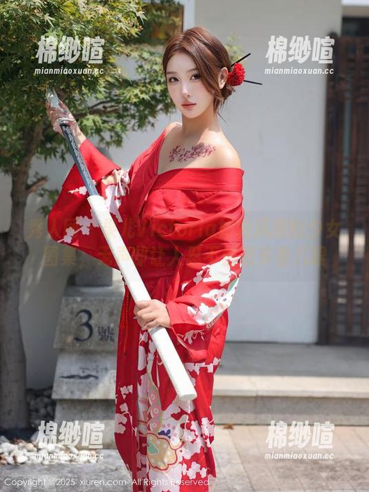 秀人网 - 果儿Victoria如轻风般的少女图集，无声却让人忍不住想多看几眼
