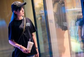秋楚楚不秃头的精选写真集，有种想从头看到尾的魔力，学妹们真是个个都不简单。
